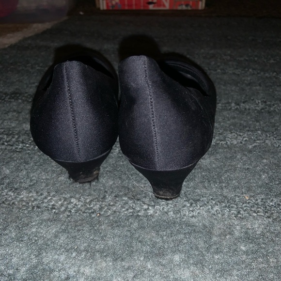 👠KIDS ADORABLE BLACK HEELS👠 - Picture 4 of 6